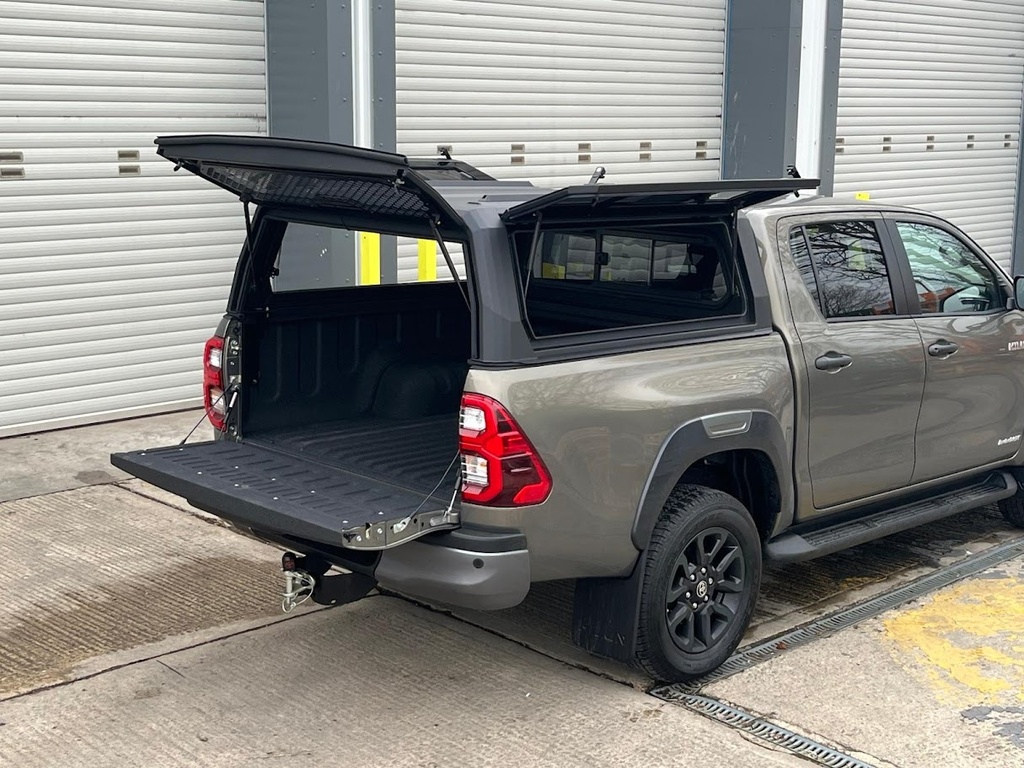 Toyota Hilux 2016 DC Xtreme Matt Black - lift-up windows & lift up rear window